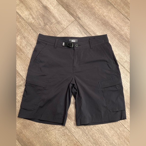 REI Pants - REI co.op NWOT women’s 10 cargo shorts